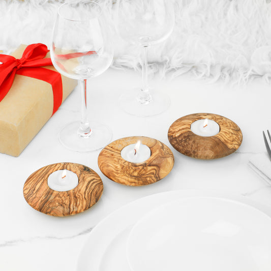 Round candle holder – Decorative element in olive wood